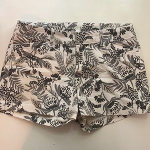 Gray/White Everyday Old Navy Shorts
